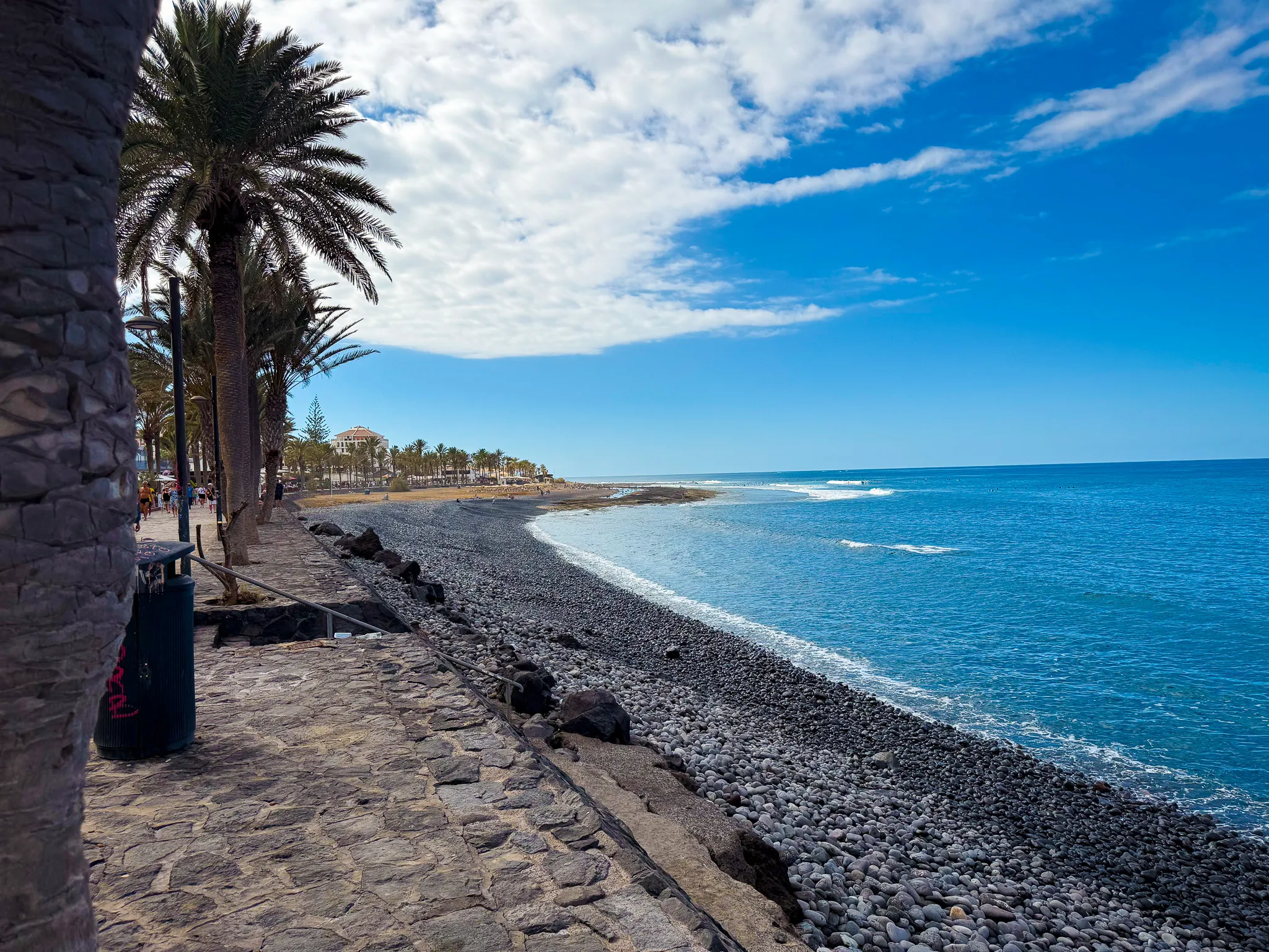 Vue sur la playa de las Americas et l'océan