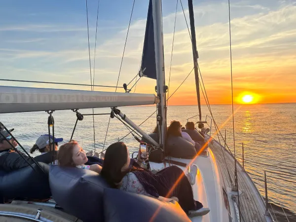 Croisière de charme en voilier sur le fleuve du Douro au coucher du soleil avec dégustations
